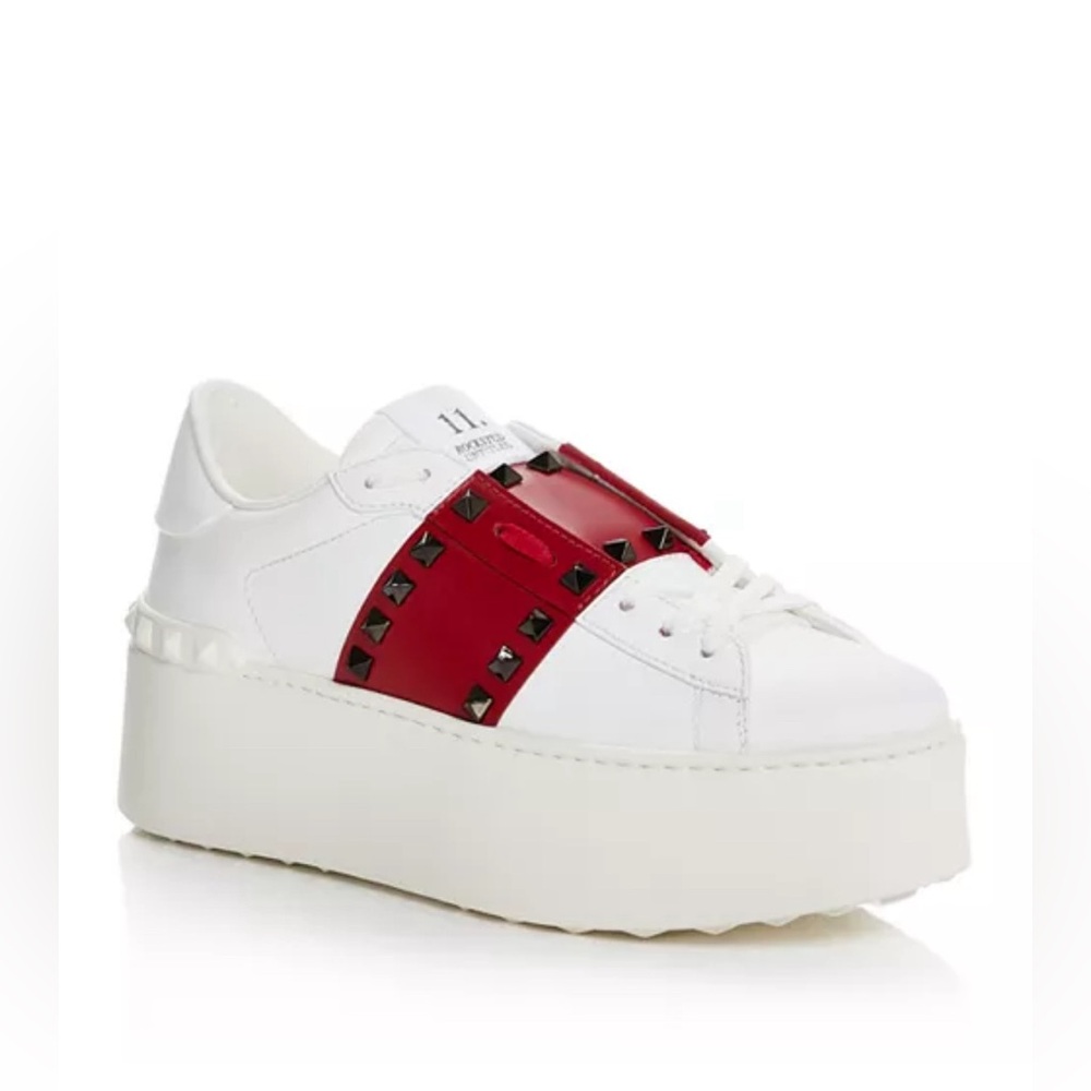 VALENTINO GARAVANI NIB LIMITED EDITION MSRP:$1500 Rockstud Platforms. Size 8.5 🔥